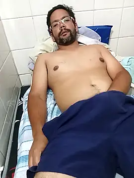 lele9457 online show from December 4, 2025, 7:35 pm