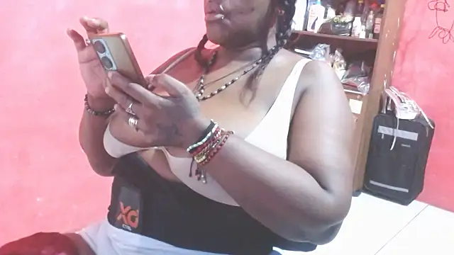Snapshot of loretybig chatting on August 5, 2026, 12:54 pm loretybig online show from August 5, 2026, 12:54 pm