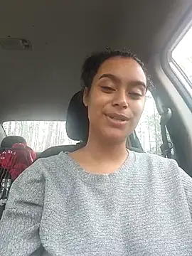 cinnaminnie online show from March 16, 2025, 2:55 pm