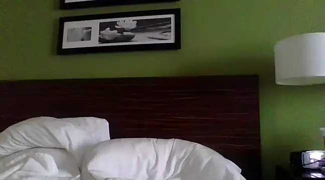 cinnaminnie online show from January 10, 2025, 5:13 pm