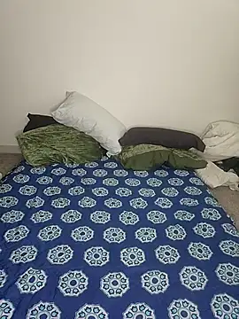 Snapshot of cinnaminnie chatting on February 25, 2026, 6:19 pm cinnaminnie online show from February 25, 2026, 6:19 pm