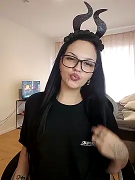 Jujuicy 97 online show from September 30, 2025, 10:10 am