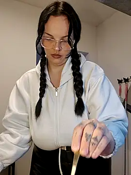 Jujuicy 97 online show from October 29, 2025, 10:03 am