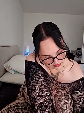 Jujuicy 97 online show from June 11, 2026, 2:58 pm