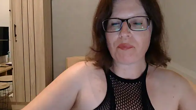 CrimsonMistress online show from September 26, 2025, 9:43 pm