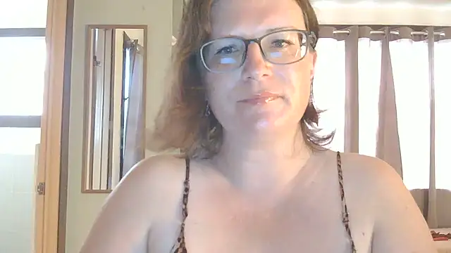 CrimsonMistress online show from August 3, 2026, 10:47 pm