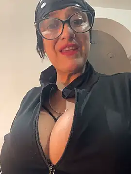 Snapshot of anastasia_and_jordan chatting on June 24, 2026, 10:47 am anastasia and jordan online show from June 24, 2026, 10:47 am