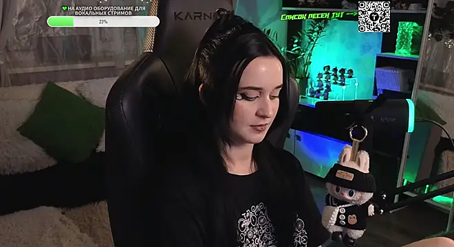 KiraLiLime online show from October 15, 2025, 5:43 pm