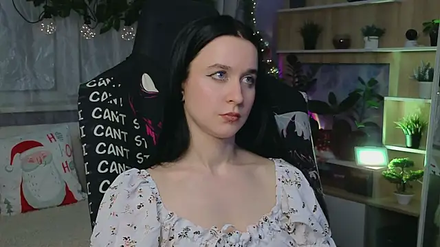 KiraLiLime online show from March 13, 2025, 9:37 pm