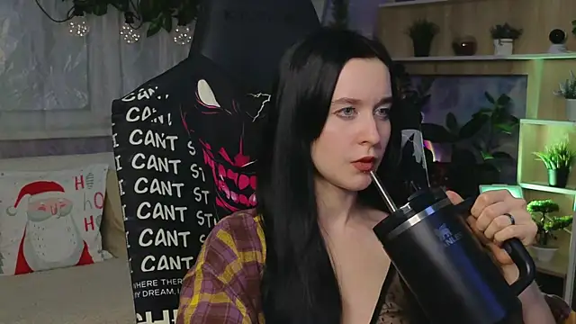 KiraLiLime online show from March 12, 2025, 9:35 pm