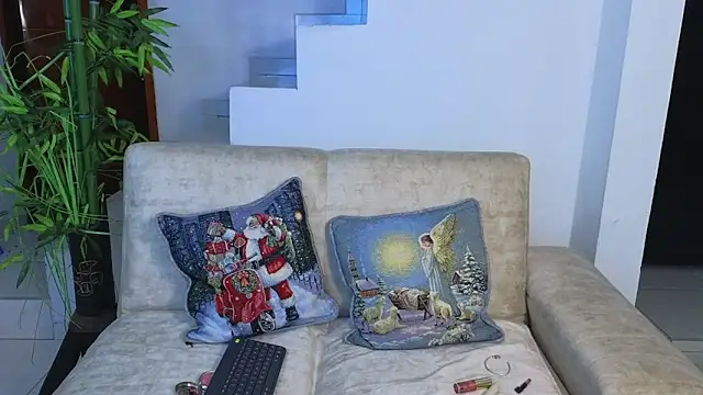 Lorenne Miller online show from November 28, 2025, 5:07 am