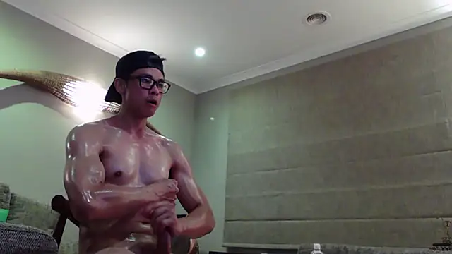 Snapshot of Surfbod chatting on February 13, 2025, 7:35 am Surfbod online show from February 13, 2025, 7:35 am