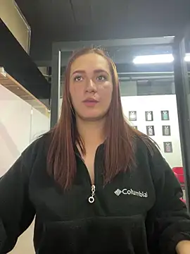  KarolSmith online show from January 18, 2025, 5:37 pm