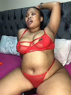 Anaelle24 online show from May 5, 2026, 5:38 pm