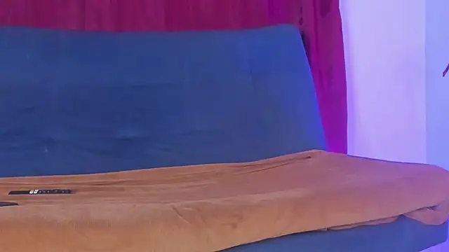 swetty loverss online show from November 27, 2025, 10:43 pm