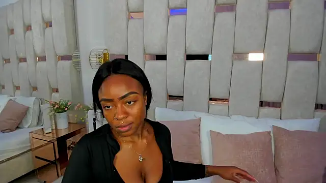 mia schwarz online show from January 26, 2025, 8:23 pm