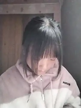 lytamye online show from March 17, 2025, 2:08 am