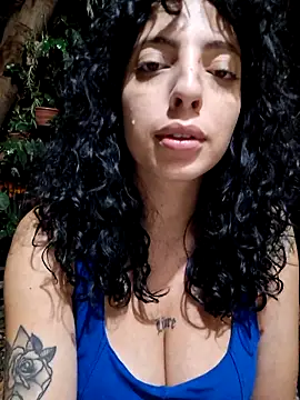 Sweet-diamondxxx online show from November 1, 2025, 2:29 am