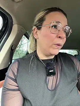 EmyLana online show from January 18, 2026, 10:07 am