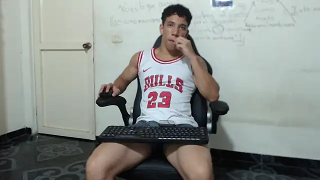 ethan noir online show from February 1, 2026, 8:45 am