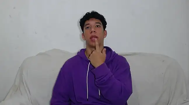 ethan noir online show from February 22, 2025, 8:09 pm