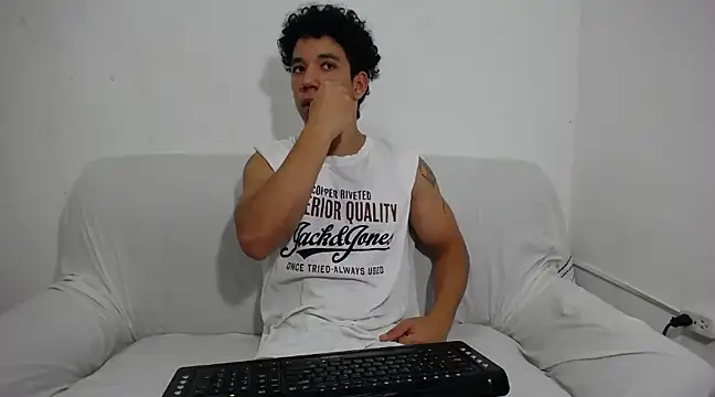 ethan noir online show from February 16, 2025, 8:44 pm