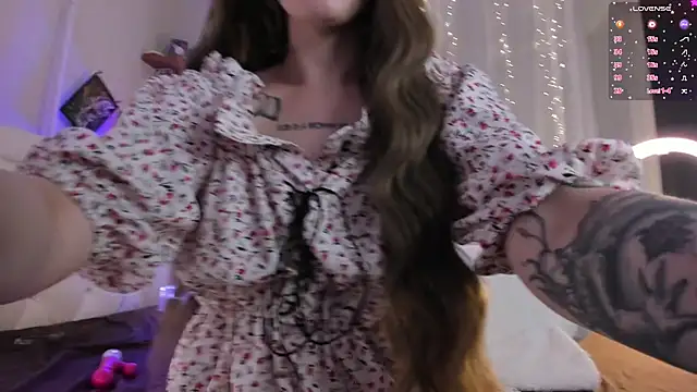 Natural pussy online show from March 13, 2025, 7:06 pm