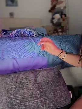 -Loren- online show from October 21, 2025, 11:09 am