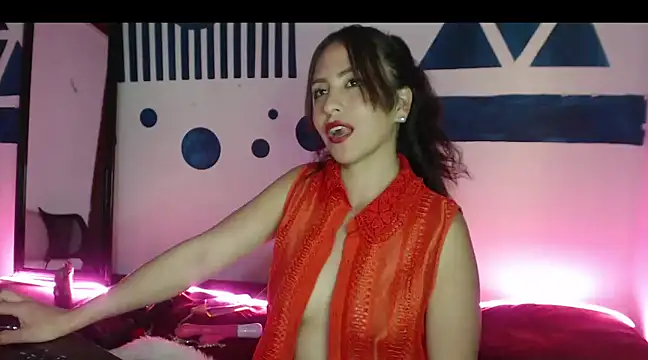 Camilleparist online show from December 10, 2024, 8:27 pm