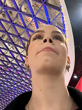 Snapshot of Street_young chatting on November 14, 2025, 2:54 pm Street young online show from November 14, 2025, 2:54 pm