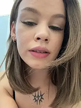 Snapshot of Street_young chatting on March 9, 2025, 1:26 pm Street young online show from March 9, 2025, 1:26 pm