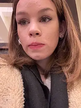 Snapshot of Street_young chatting on February 14, 2025, 2:44 pm Street young online show from February 14, 2025, 2:44 pm