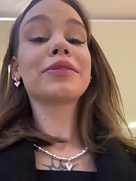 Snapshot of Street_young chatting on March 14, 2025, 4:30 pm Street young online show from March 14, 2025, 4:30 pm