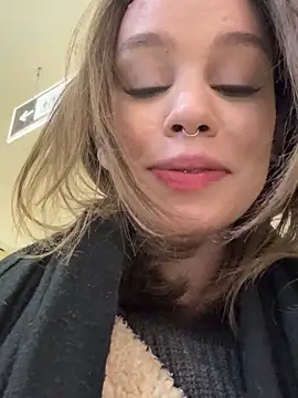 Snapshot of Street_young chatting on February 7, 2025, 4:14 pm Street young online show from February 7, 2025, 4:14 pm