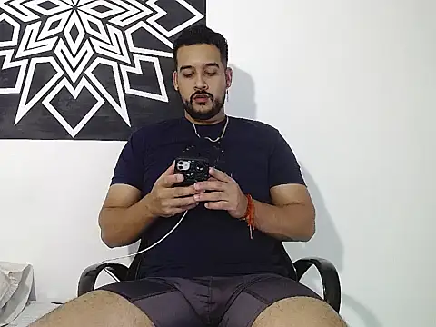  CHRIS-DENNIS  online show from April 23, 2026, 1:34 am