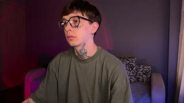 anahori  simon online show from October 5, 2025, 1:13 pm