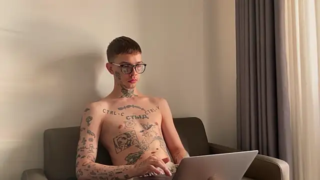 anahori  simon online show from March 12, 2026, 1:33 am