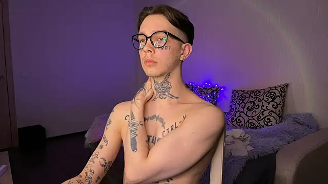 anahori  simon online show from February 28, 2025, 8:50 pm