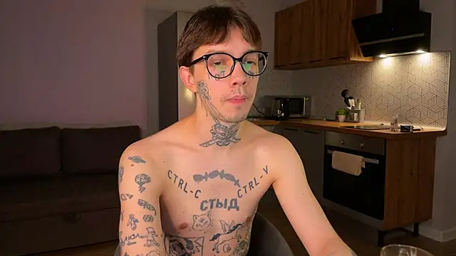 anahori  simon online show from October 18, 2025, 9:39 pm