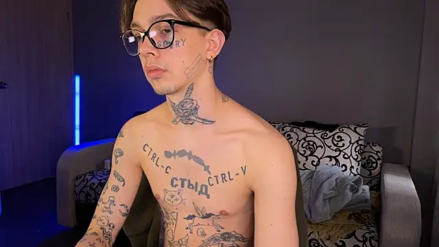 anahori  simon online show from March 18, 2025, 8:28 am