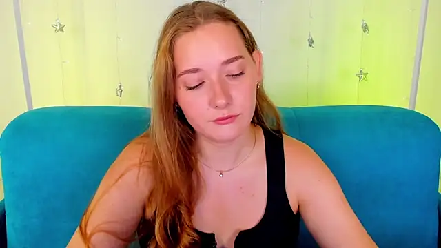 Snapshot of AlinaVice chatting on July 6, 2026, 1:12 am AlinaVice online show from July 6, 2026, 1:12 am