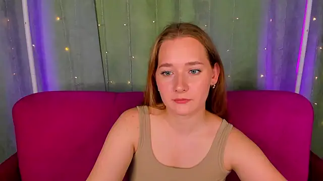 Snapshot of AlinaVice chatting on June 11, 2026, 3:03 am AlinaVice online show from June 11, 2026, 3:03 am