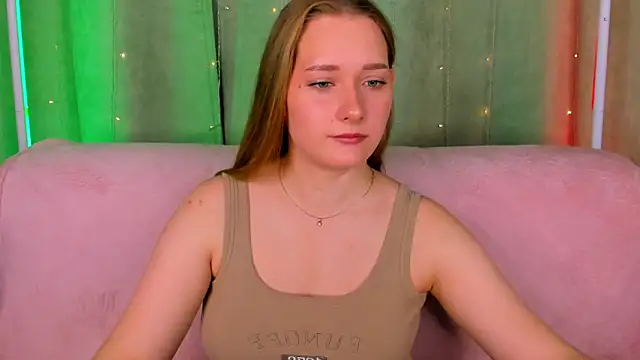 AlinaVice online show from May 6, 2026, 1:09 am