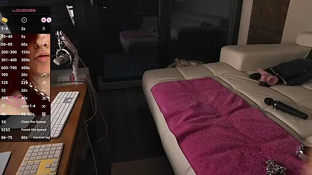 sexyLolia11 online show from June 21, 2026, 7:41 pm