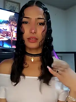 Lanna hott  online show from September 12, 2025, 11:32 am