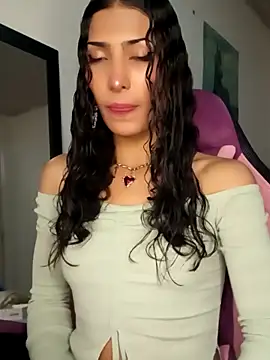 Lanna hott  online show from March 18, 2026, 8:10 pm