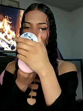 Lanna hott  online show from October 17, 2025, 11:34 am