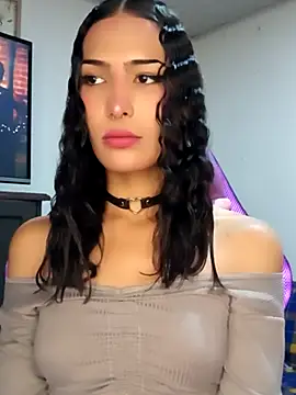 Lanna hott  online show from September 16, 2025, 6:42 pm