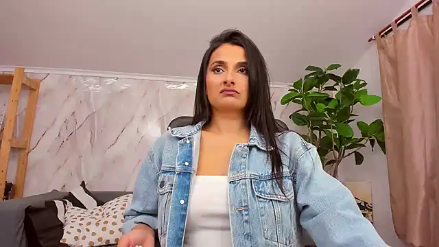 JennaPrice online show from January 9, 2025, 3:23 pm