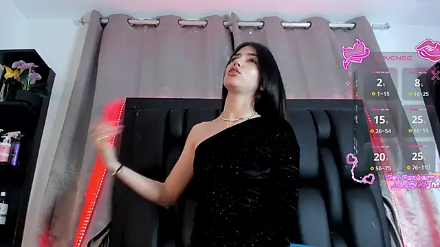 SaraRoy  online show from April 28, 2026, 9:41 pm